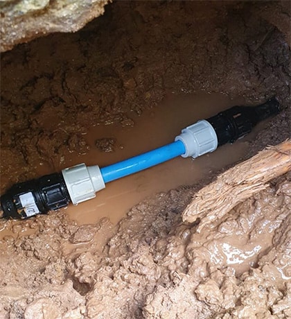 visual signs of a leaky pipe